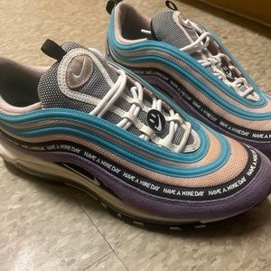 Mens Nike Airmax $75